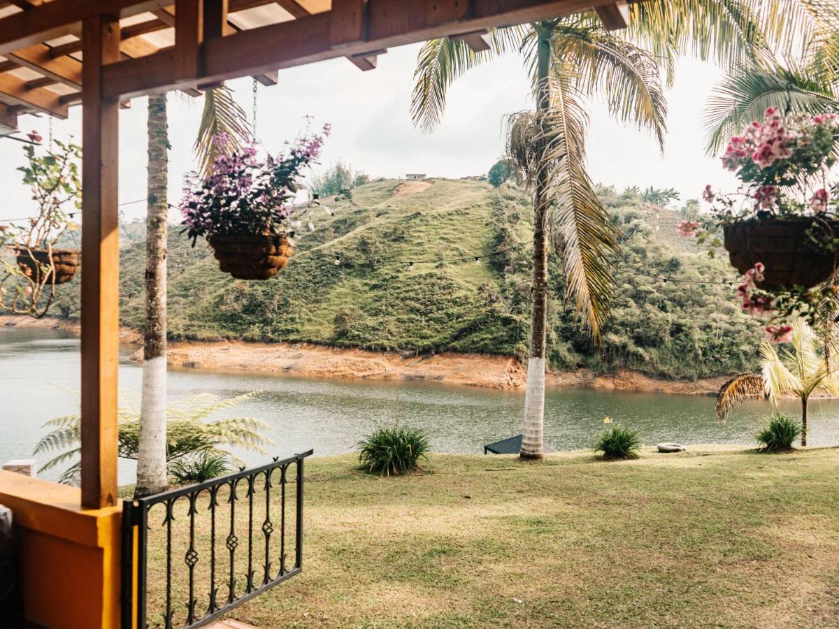 Hostel Volare Guatape Isla Zewnętrze zdjęcie