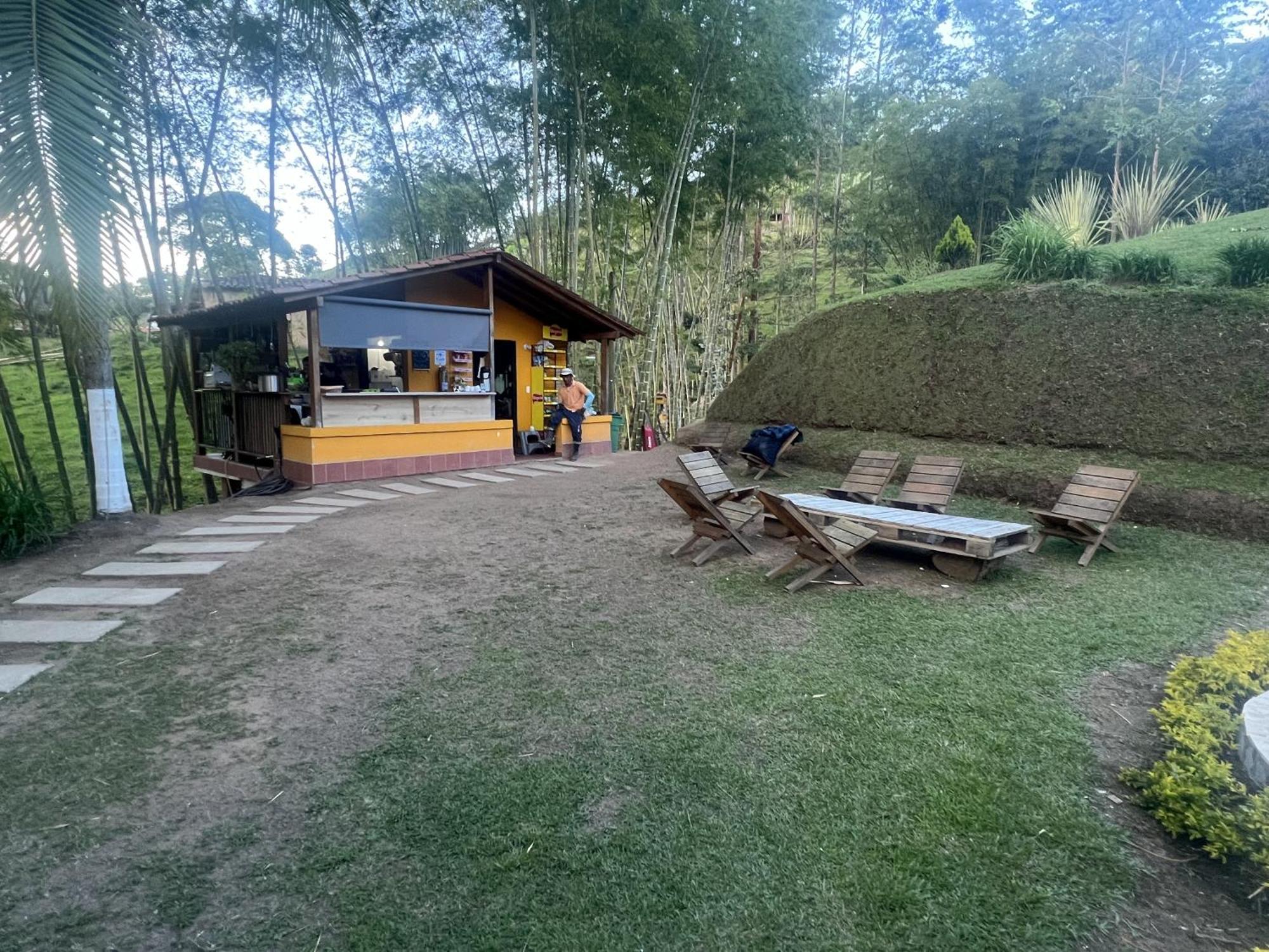 Hostel Volare Guatape Isla Zewnętrze zdjęcie