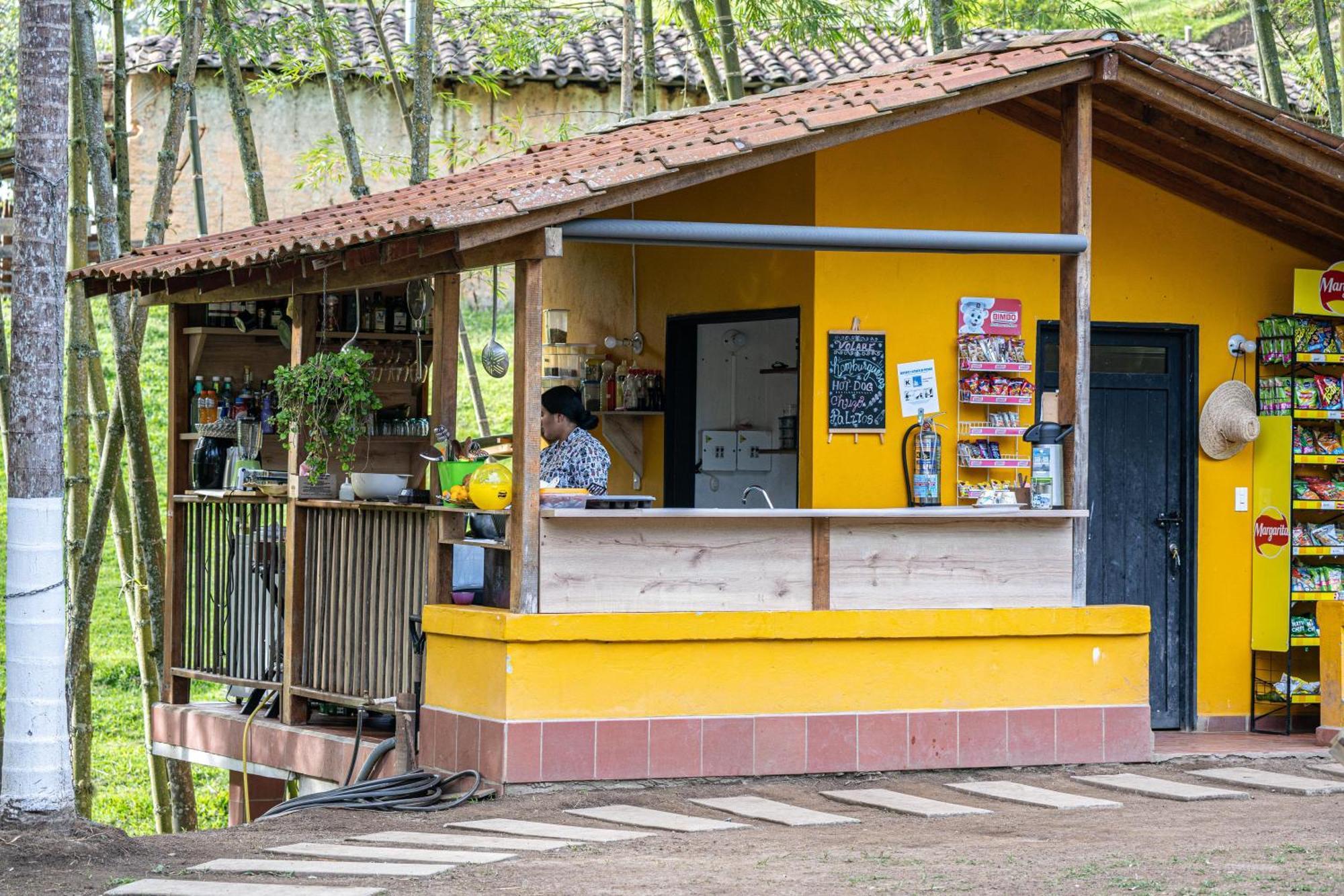 Hostel Volare Guatape Isla Zewnętrze zdjęcie