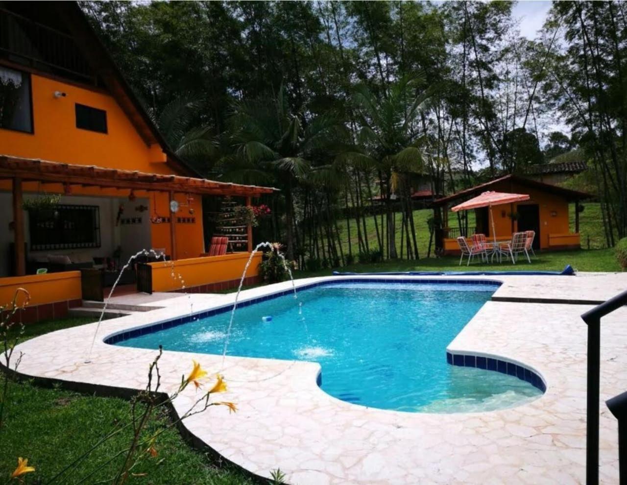 Hostel Volare Guatape Isla Zewnętrze zdjęcie